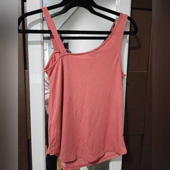 Express Tank Top - Picture 2 of 2